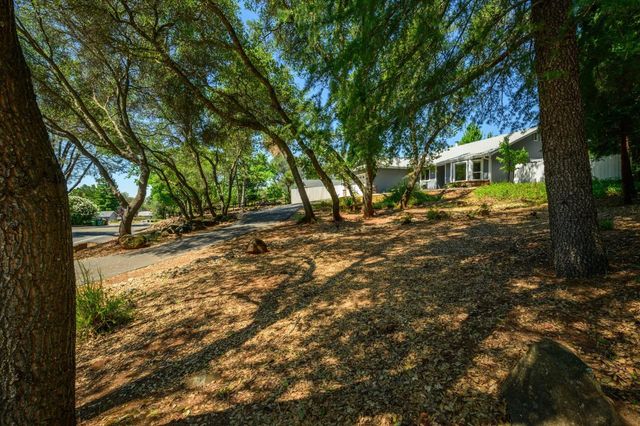 3614 Cambridge Rd, Cameron Park, CA 95682