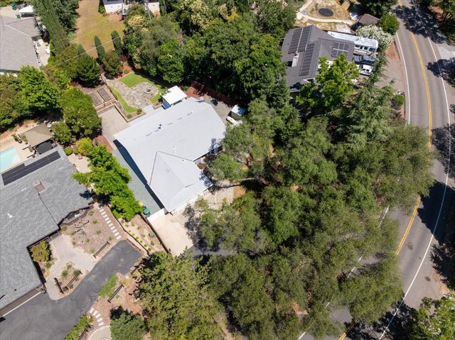 3614 Cambridge Rd, Cameron Park, CA 95682