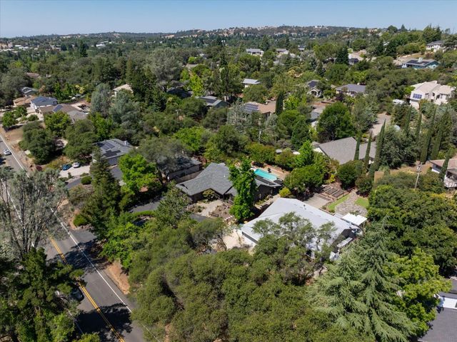 3614 Cambridge Rd, Cameron Park, CA 95682