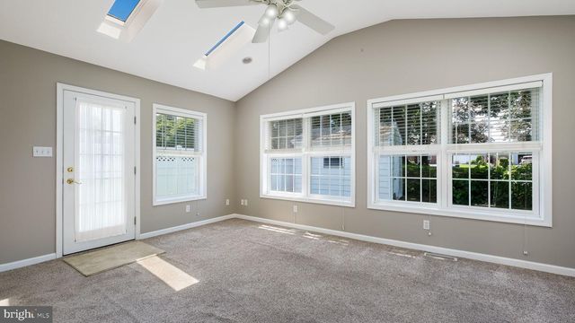 1435 SUNNYHILL LN, Havertown, PA 19083