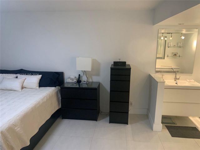 2326 S Cypress Bend Drive 221, Pompano Beach, FL 33069