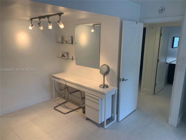 2326 S Cypress Bend Drive 221, Pompano Beach, FL 33069