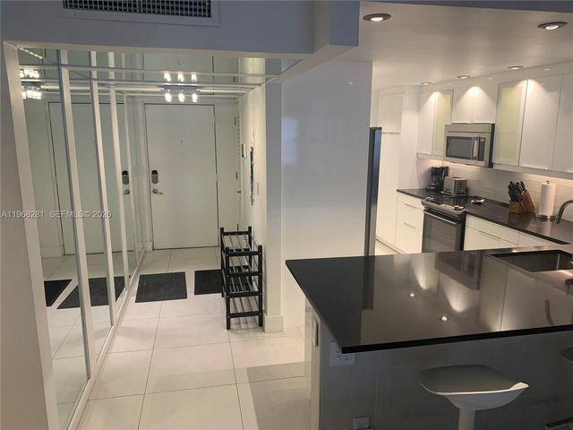 2326 S Cypress Bend Drive 221, Pompano Beach, FL 33069