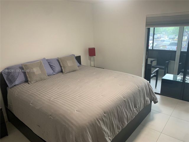 2326 S Cypress Bend Drive 221, Pompano Beach, FL 33069