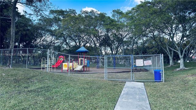 2326 S Cypress Bend Drive 221, Pompano Beach, FL 33069