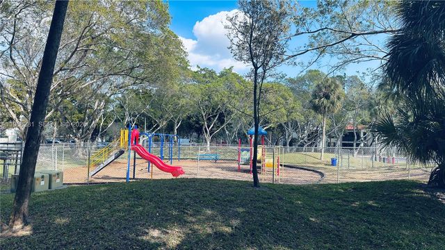 2326 S Cypress Bend Drive 221, Pompano Beach, FL 33069
