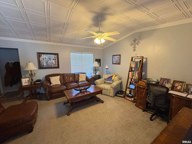 128 Volare Lane, Springfield, IL 62703