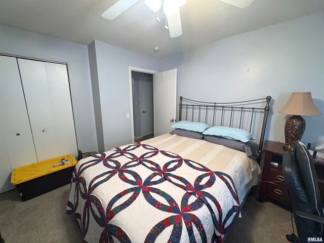 128 Volare Lane, Springfield, IL 62703