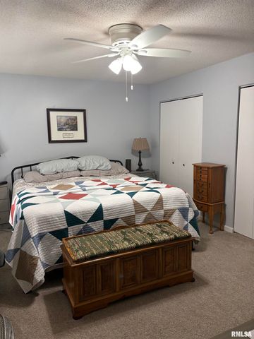 128 Volare Lane, Springfield, IL 62703