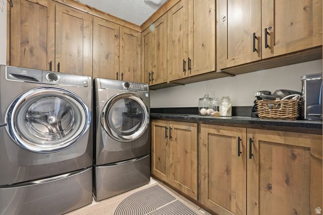 1027 W SEASONS VIEW CT, Lehi, UT 84048