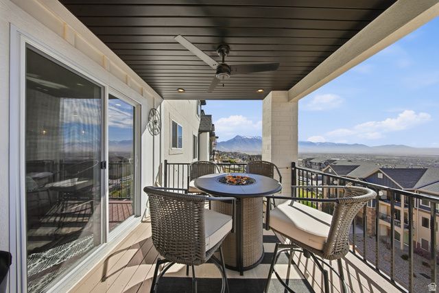 1027 W SEASONS VIEW CT, Lehi, UT 84048