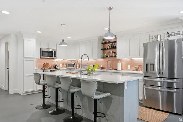 1027 W SEASONS VIEW CT, Lehi, UT 84048