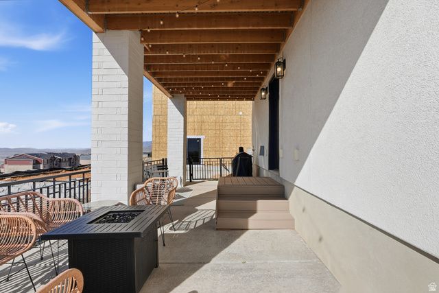 1027 W SEASONS VIEW CT, Lehi, UT 84048