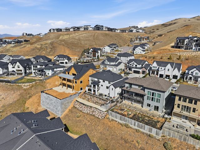 1027 W SEASONS VIEW CT, Lehi, UT 84048