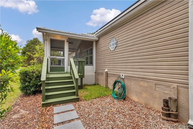 7899 W Fostoria Drive, Dunnellon, FL 34433