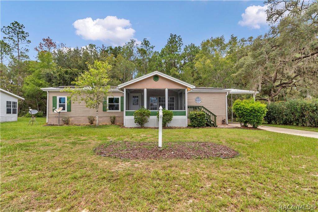 7899 W Fostoria Drive, Dunnellon, FL 34433