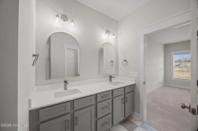 121 Lady O Drive B, Greenville, NC 27834