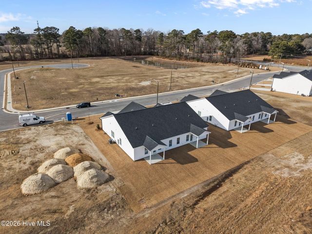 121 Lady O Drive B, Greenville, NC 27834