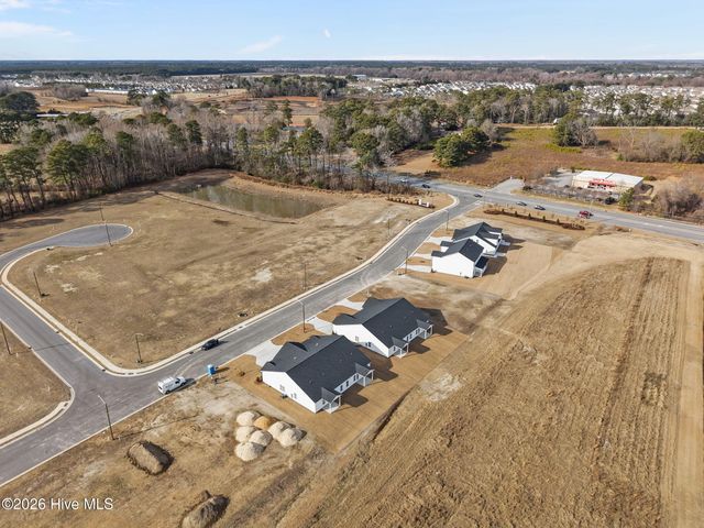 121 Lady O Drive B, Greenville, NC 27834