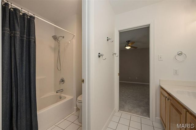 102 Seabrook Court, Chesterfield, MO 63017