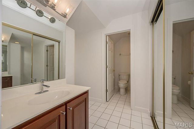 102 Seabrook Court, Chesterfield, MO 63017