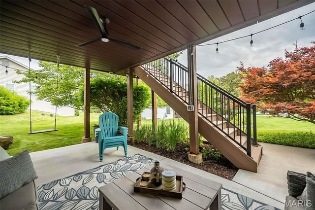 102 Seabrook Court, Chesterfield, MO 63017