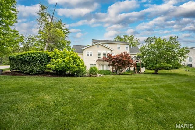 102 Seabrook Court, Chesterfield, MO 63017