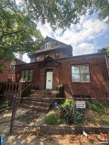 1925 Kennedy Boulevard, Jersey City, NJ 07305