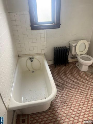 1925 Kennedy Boulevard, Jersey City, NJ 07305
