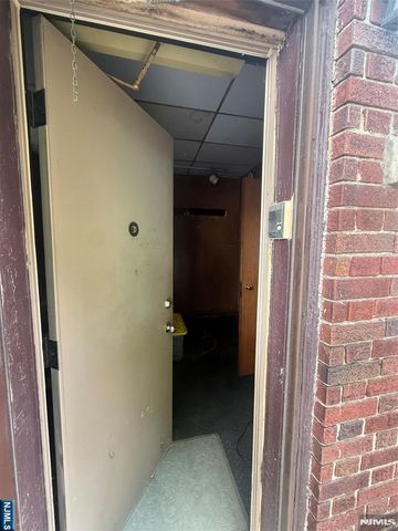 1925 Kennedy Boulevard, Jersey City, NJ 07305