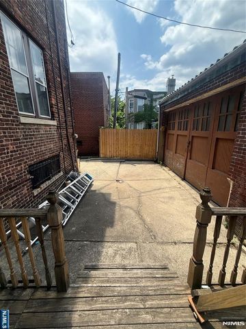 1925 Kennedy Boulevard, Jersey City, NJ 07305