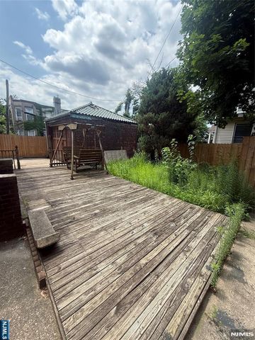 1925 Kennedy Boulevard, Jersey City, NJ 07305