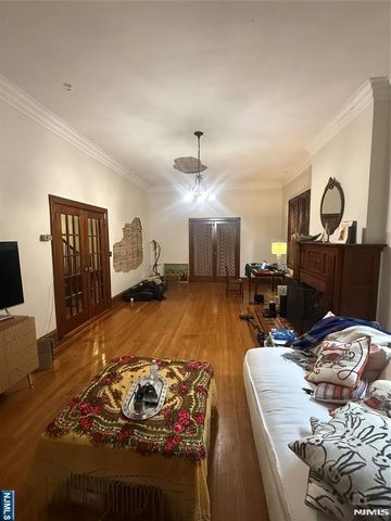 1925 Kennedy Boulevard, Jersey City, NJ 07305