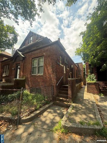 1925 Kennedy Boulevard, Jersey City, NJ 07305