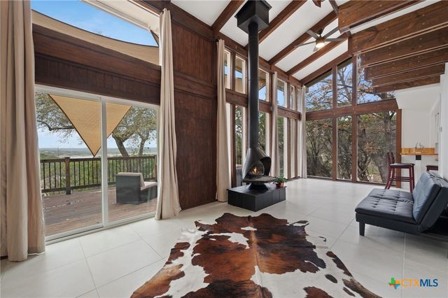 20904 Roundup Trail, Lago Vista, TX 78645