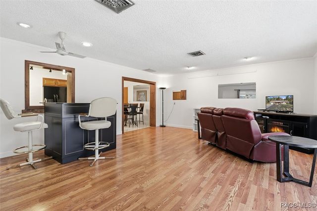 1551 NW 21st Street, Crystal River, FL 34428