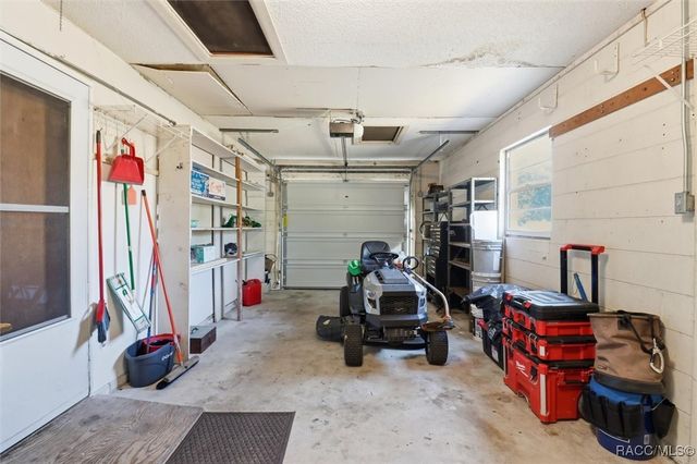 1551 NW 21st Street, Crystal River, FL 34428