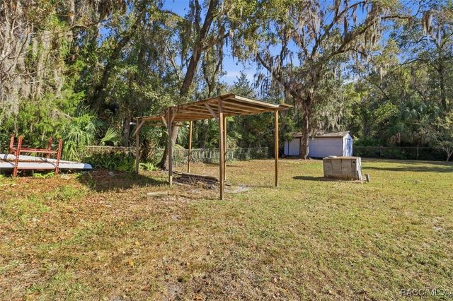 1551 NW 21st Street, Crystal River, FL 34428