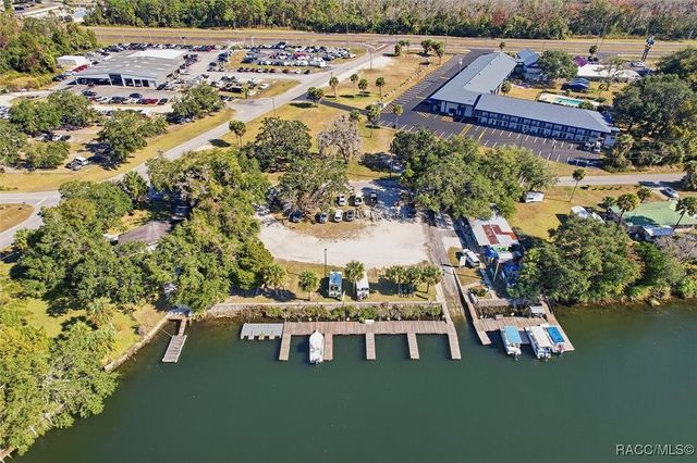 1551 NW 21st Street, Crystal River, FL 34428