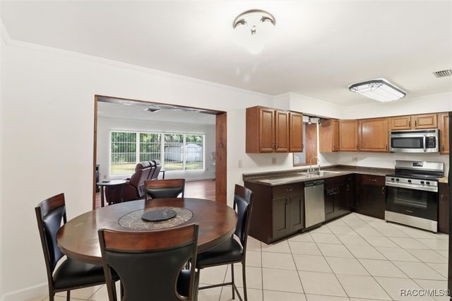 1551 NW 21st Street, Crystal River, FL 34428