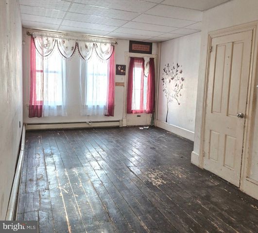 1262 BUTTONWOOD ST, Reading, PA 19604