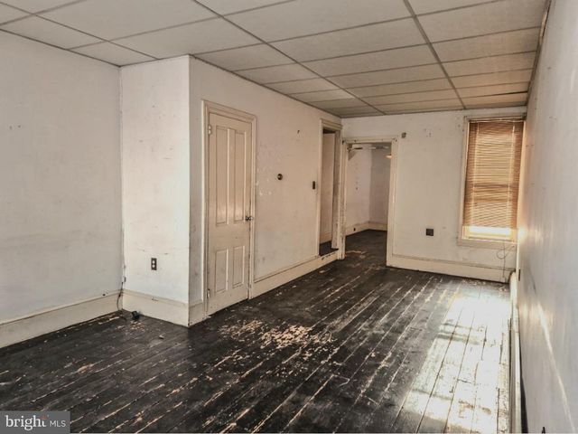 1262 BUTTONWOOD ST, Reading, PA 19604