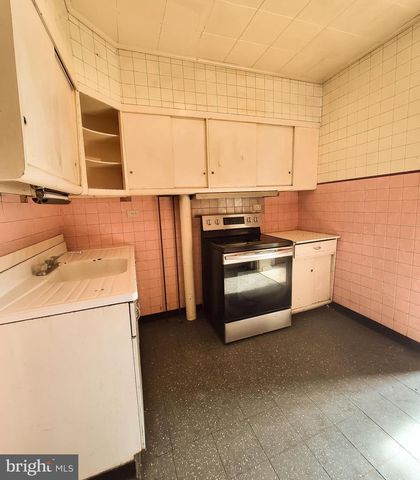 1262 BUTTONWOOD ST, Reading, PA 19604