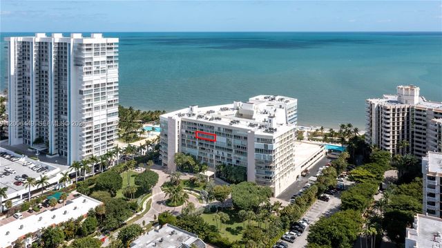 600 Grapetree Dr 8FS, Key Biscayne, FL 33149