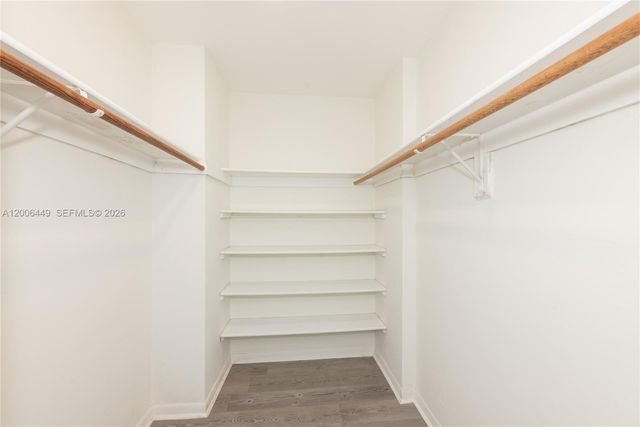 600 Grapetree Dr 8FS, Key Biscayne, FL 33149