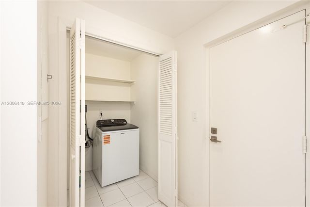 600 Grapetree Dr 8FS, Key Biscayne, FL 33149