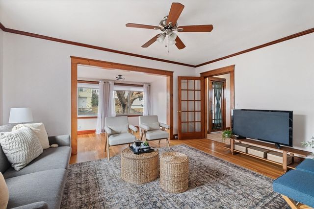 21 Brewster Rd, Worcester, MA 01602