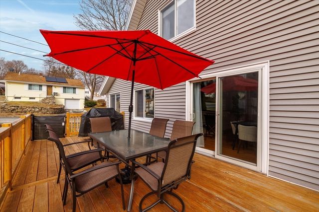 21 Brewster Rd, Worcester, MA 01602