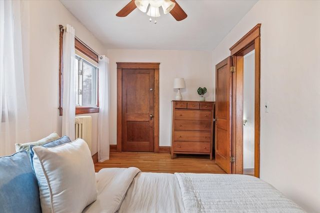 21 Brewster Rd, Worcester, MA 01602