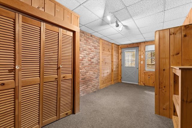 21 Brewster Rd, Worcester, MA 01602